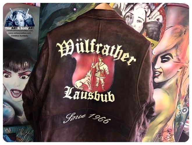 wuelfrather lausbub lederjacke bemalt airbrush christine dumbsky